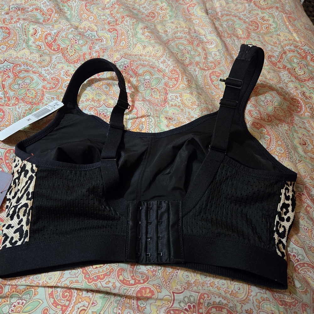 NWT Unity Sports Bra by Felina size 34G - Picture 2 of 3